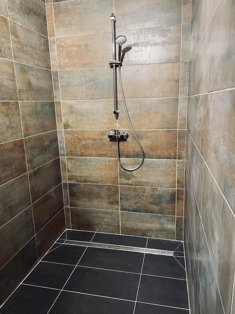 Dusche EG