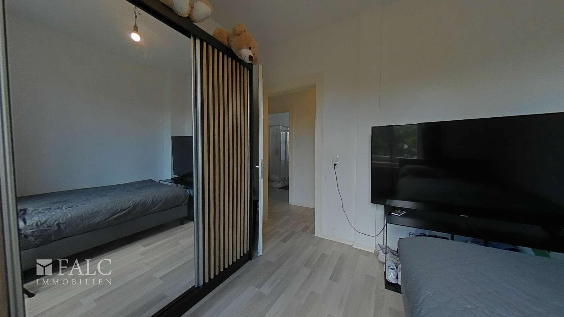 2 OG Schlafzimmer