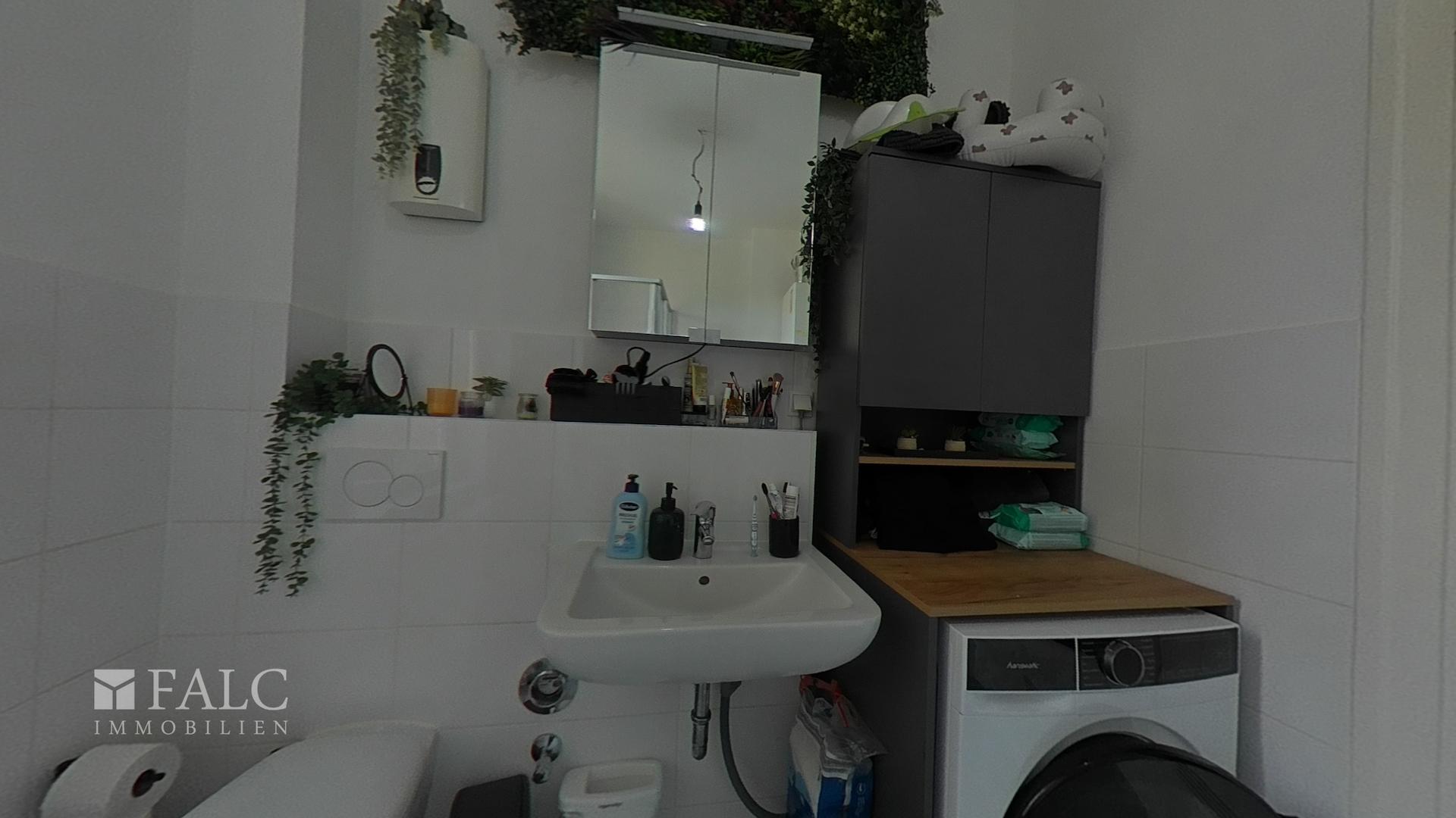 2 OG Badezimmer