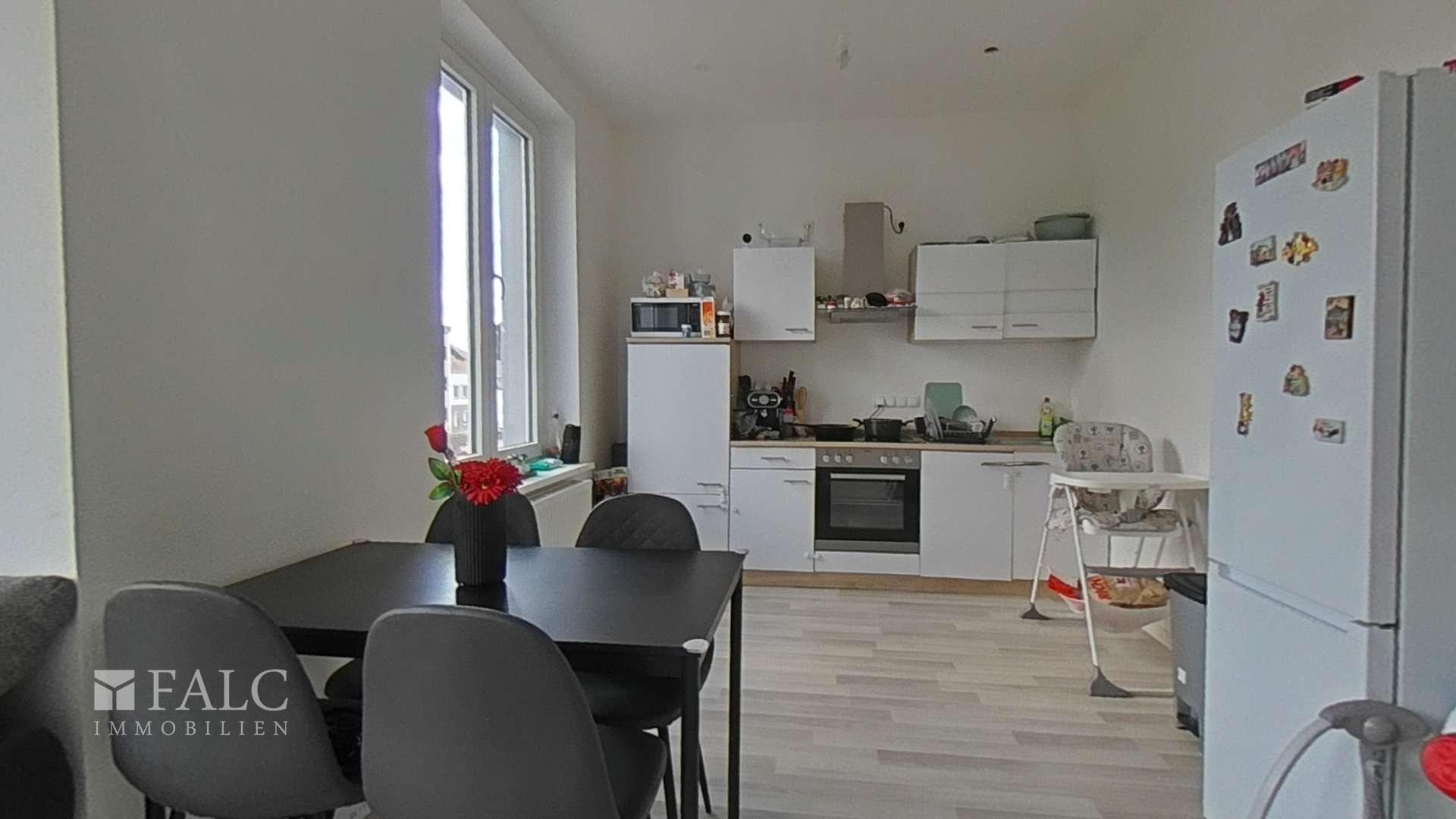 2 OG Wohnzimmer mit Küche
