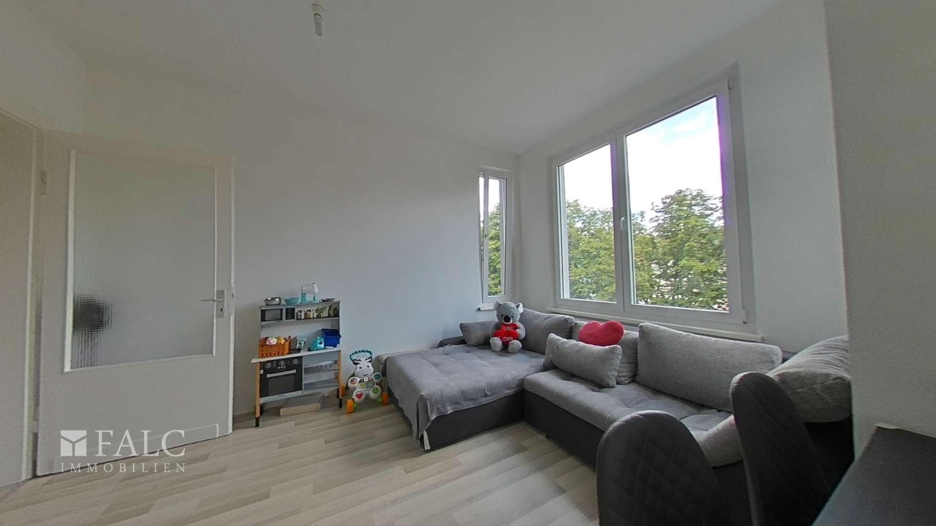 2 OG Wohnzimmer mit Küche