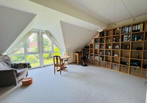 Helles Schlafzimmer im OG