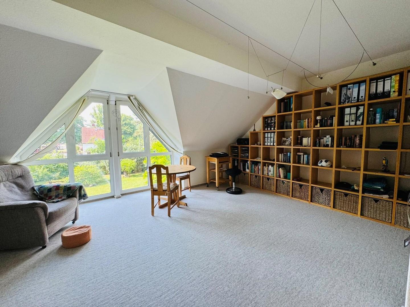 Helles Schlafzimmer im OG