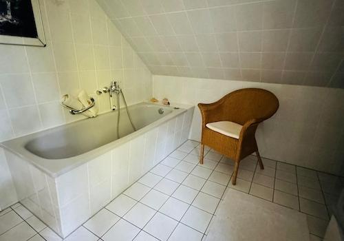 Elternbadezimmer im OG