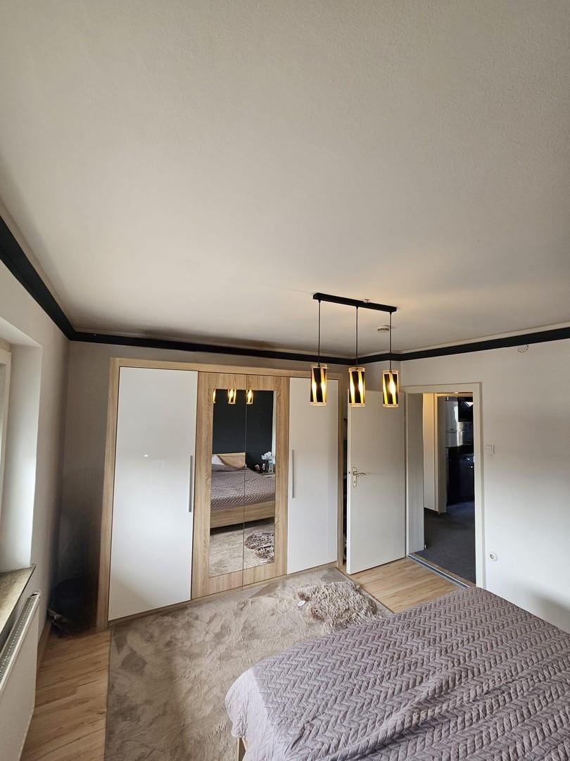 Schlafzimmer Bild 1
