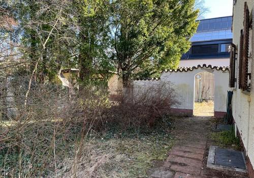 Blick hinter dem Haus