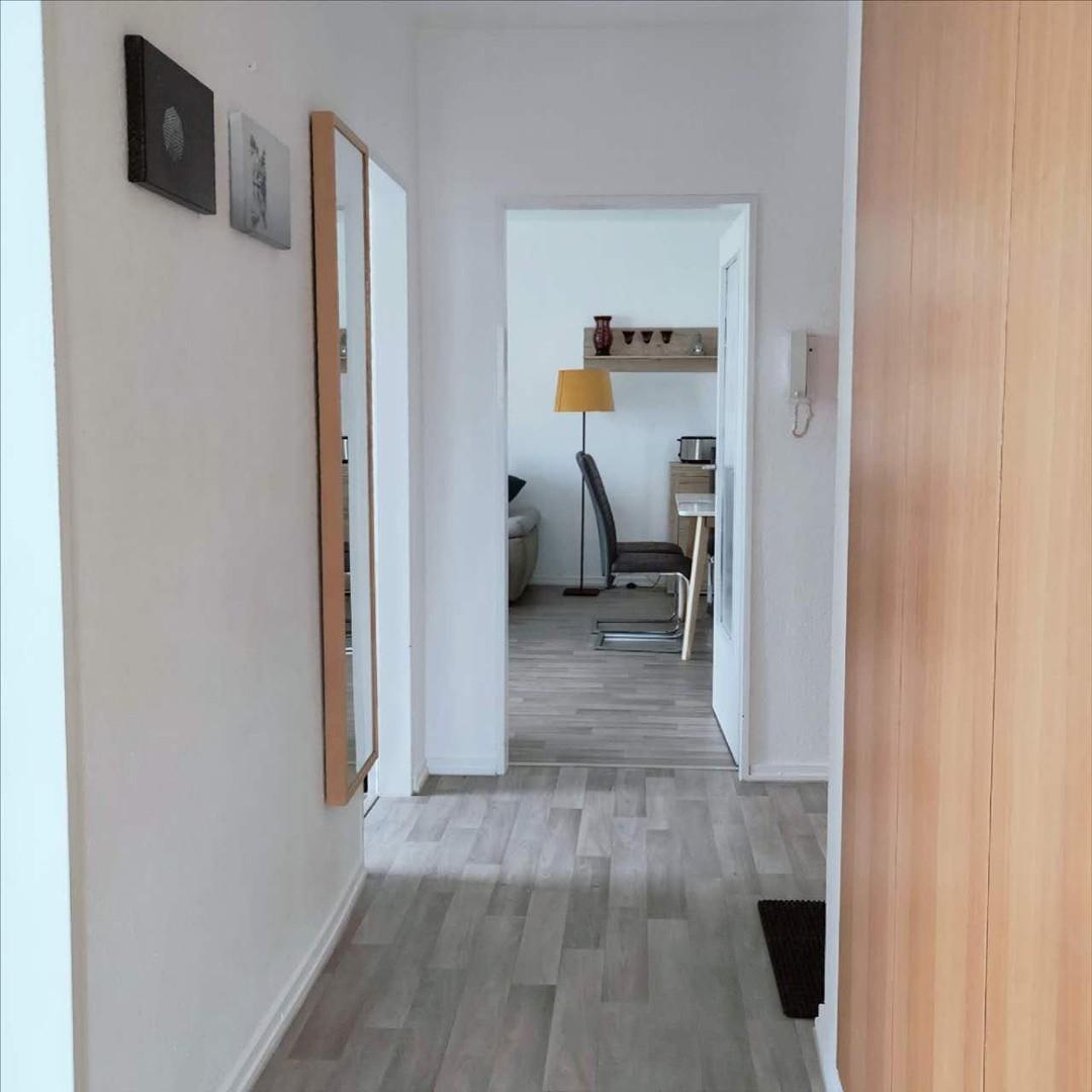 Flur mit Einbauschrank