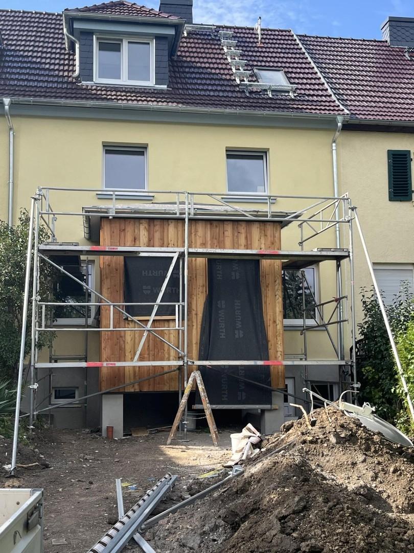 Ansicht mit Wintergarten