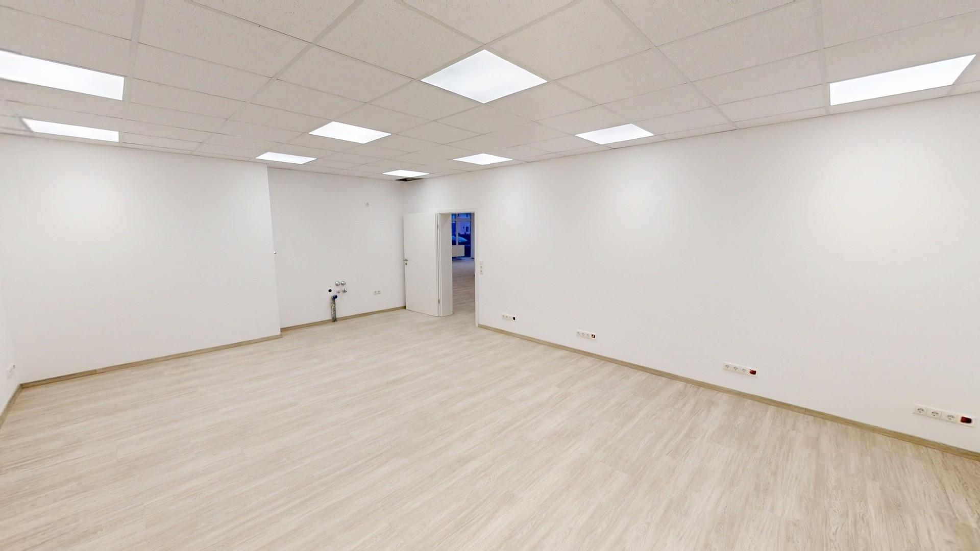 Büro 1