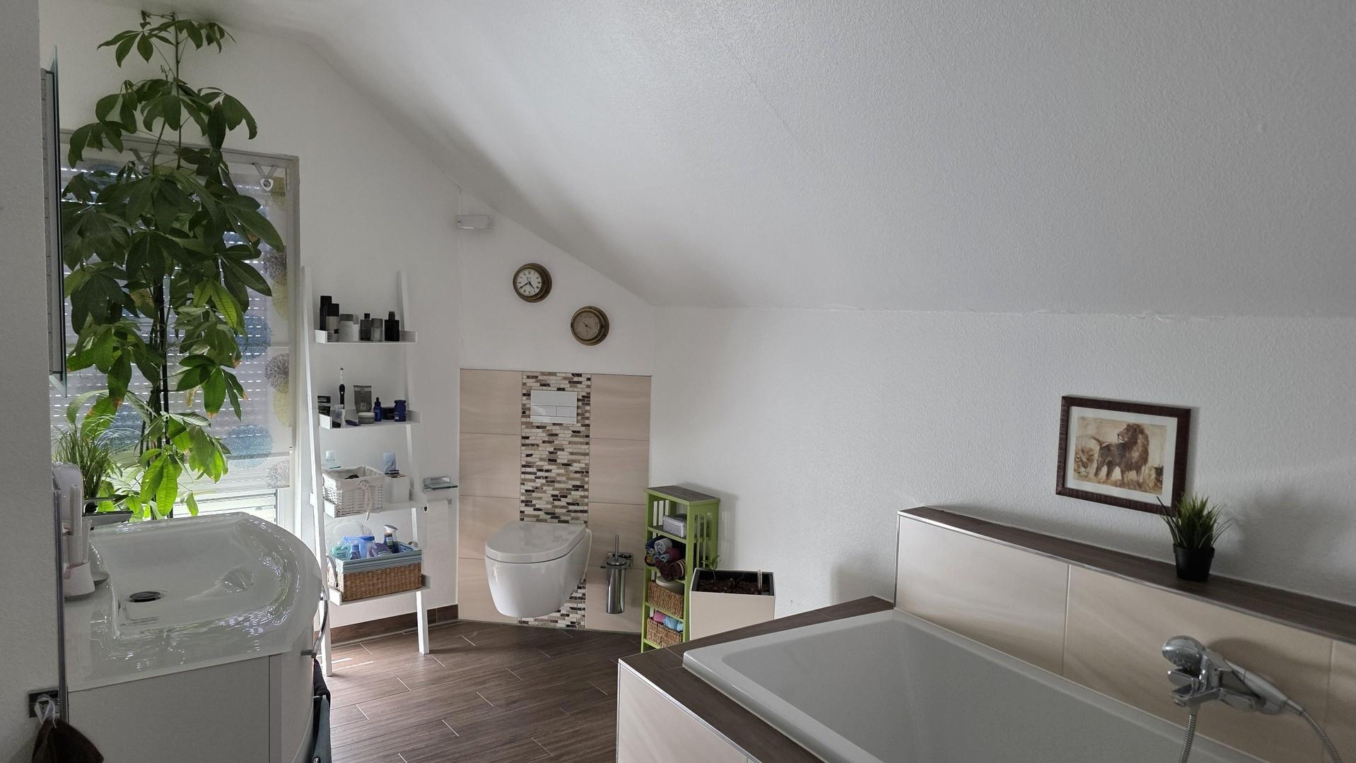 Badezimmer 1.OG