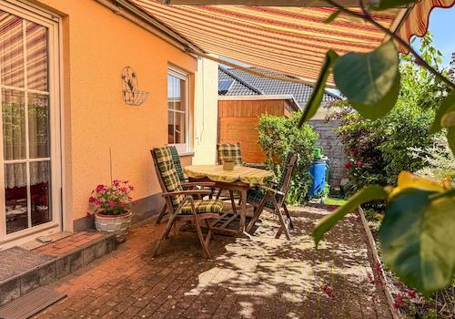 Terrasse mit Markise