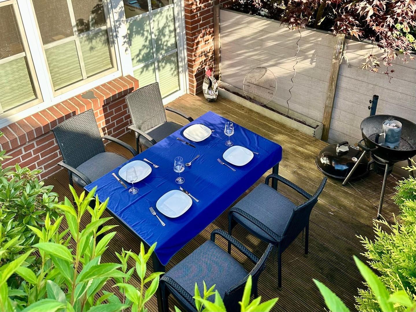 Geschützte Terrasse Küche