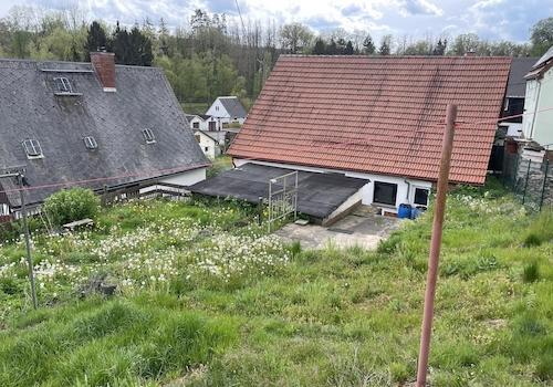 Garten Blick aufs Haus