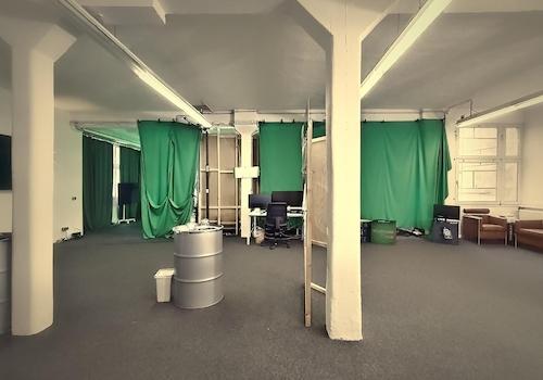 Arbeitsbereich hinter Screen