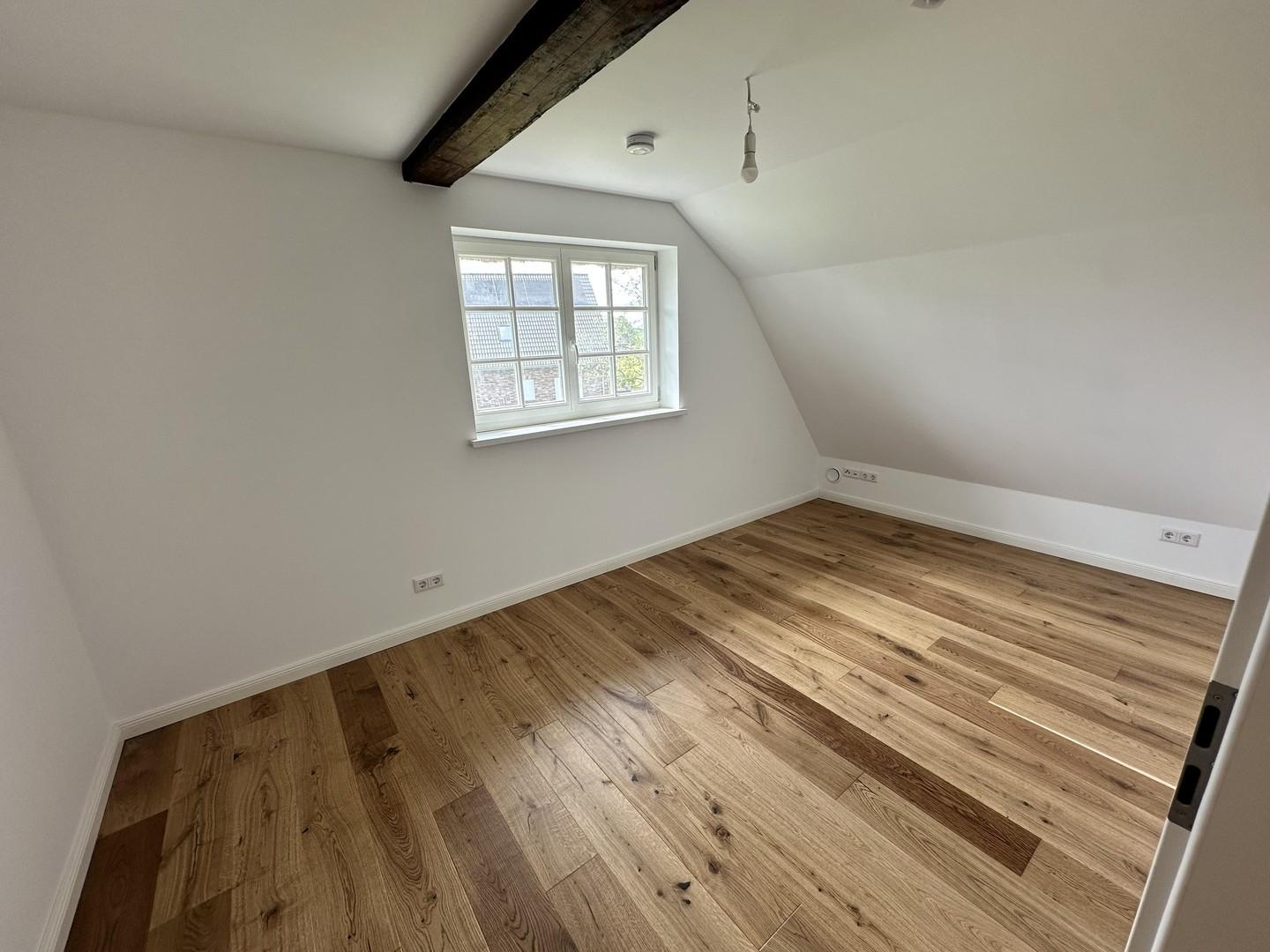 OG Zimmer 3 (ca. 10,5 qm)