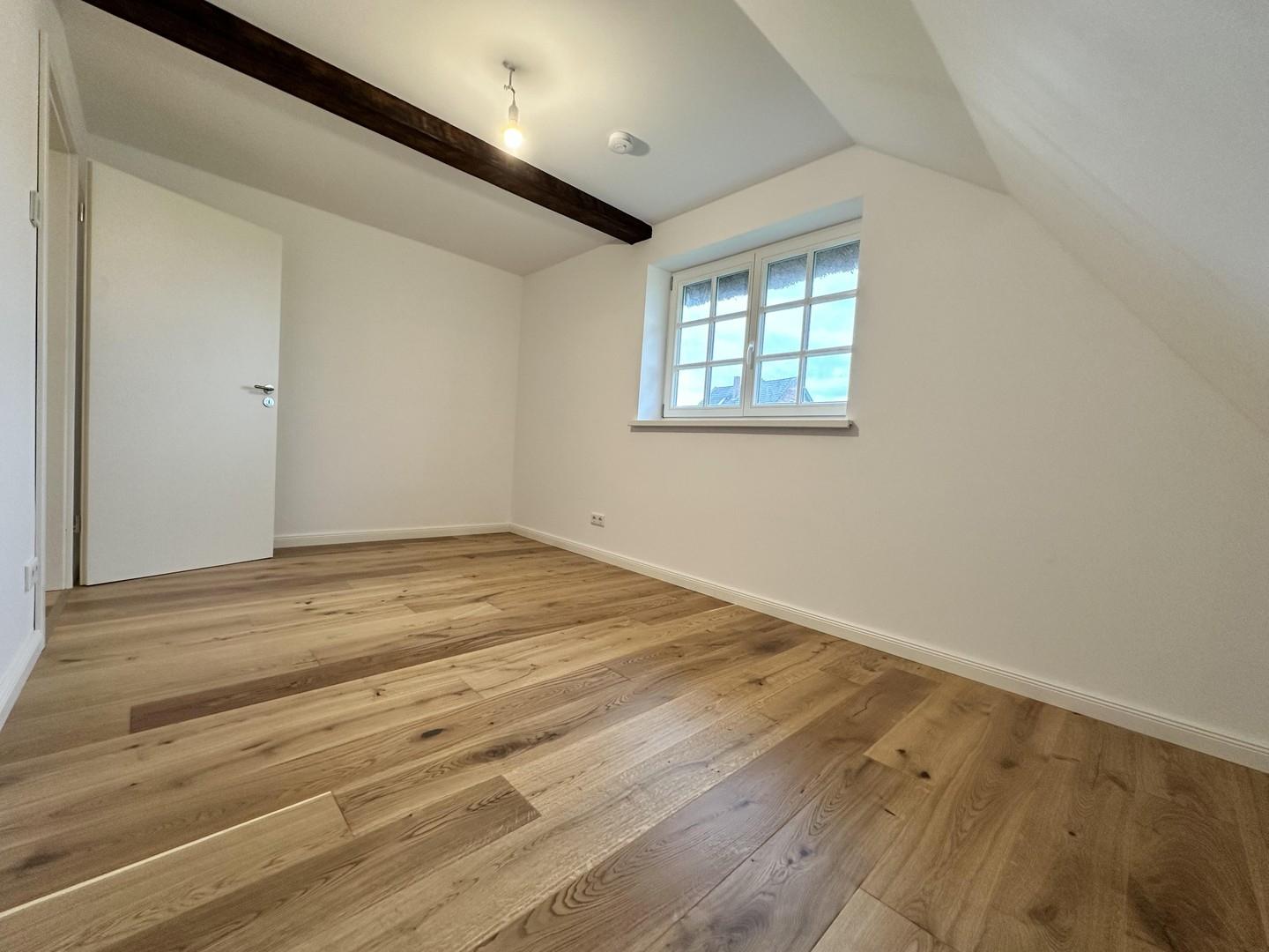 OG Zimmer 3 (ca. 10,5 qm)
