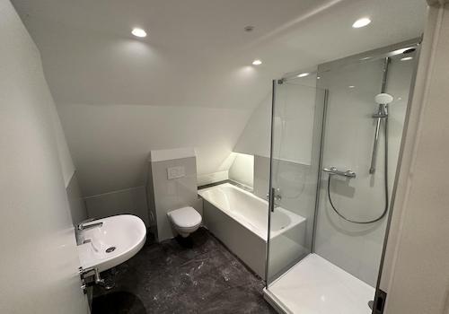 Badezimmer im OG (ca. 5 qm)