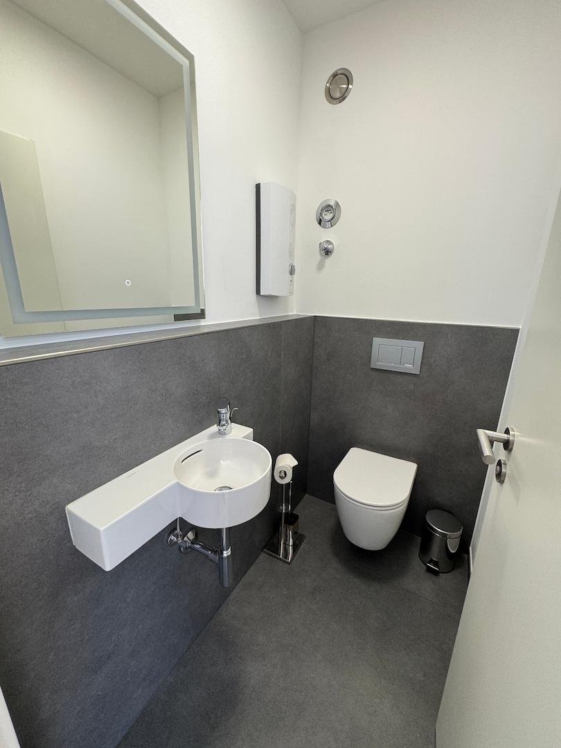 110 - WC I