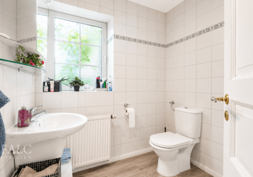 Badezimmer EG
