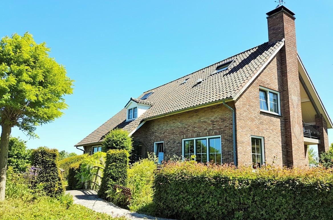 Seitenansicht / Kamin