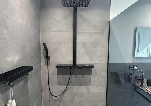 23 Dusche 70