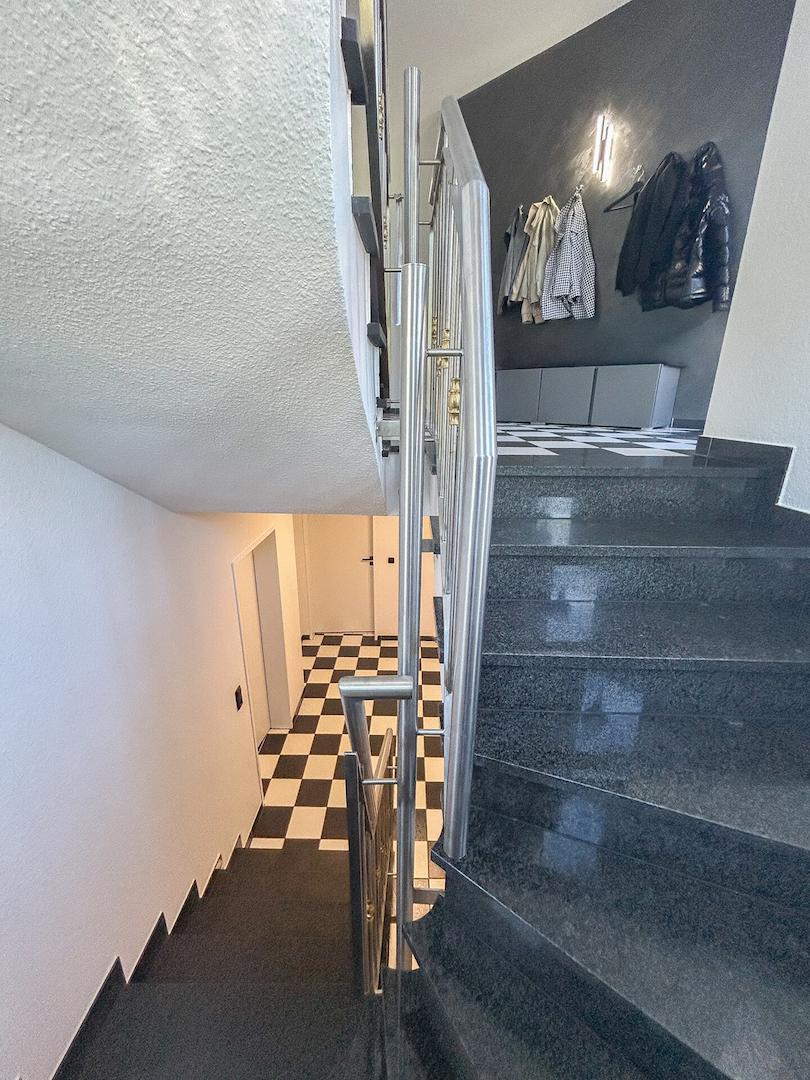 25 Treppe EG-KG 70