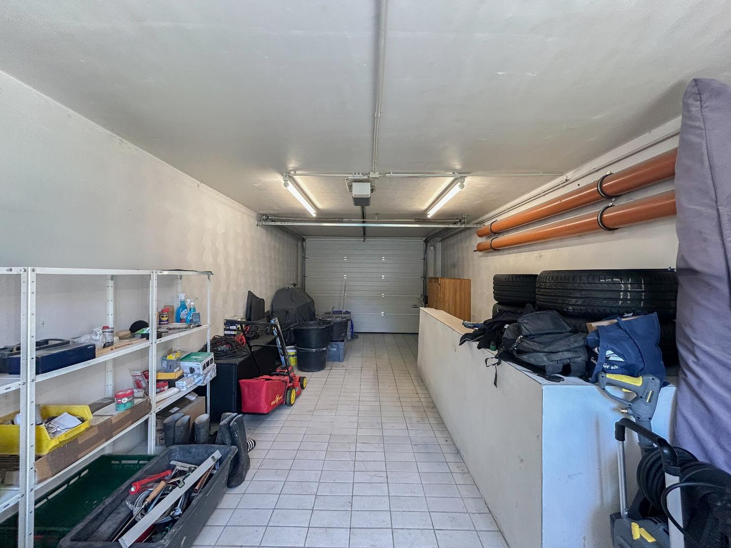 41 Garage