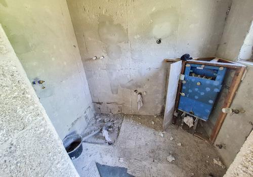 Bad - Wohnung links