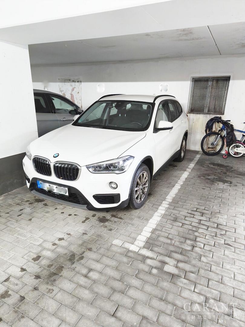 Tiefgaragenstellplatz
