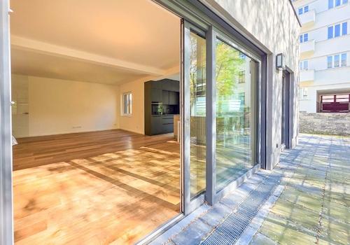Wohnbereich mit Terrassenzugang