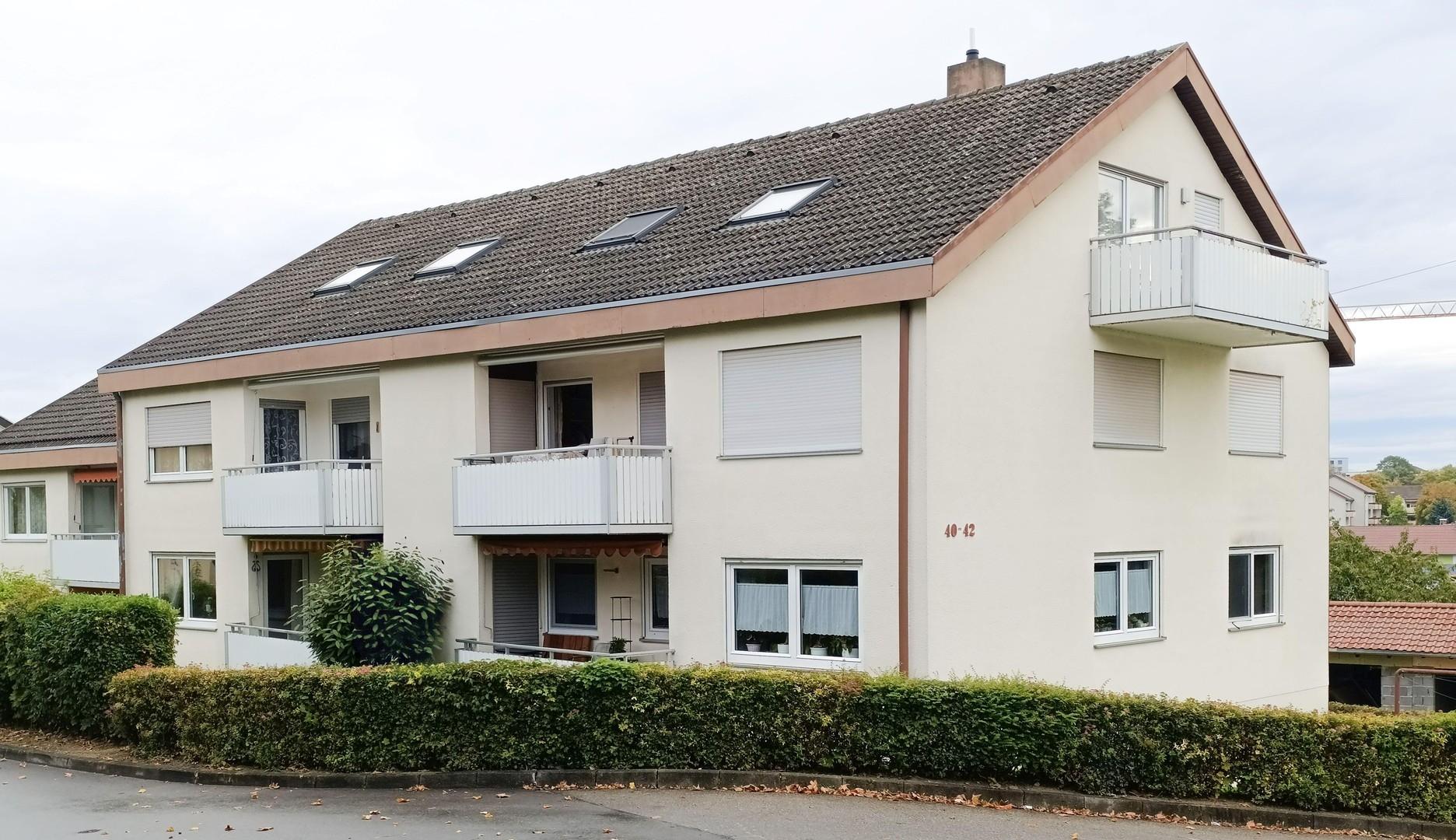 Blick auf´s Haus v. d. Strasse
