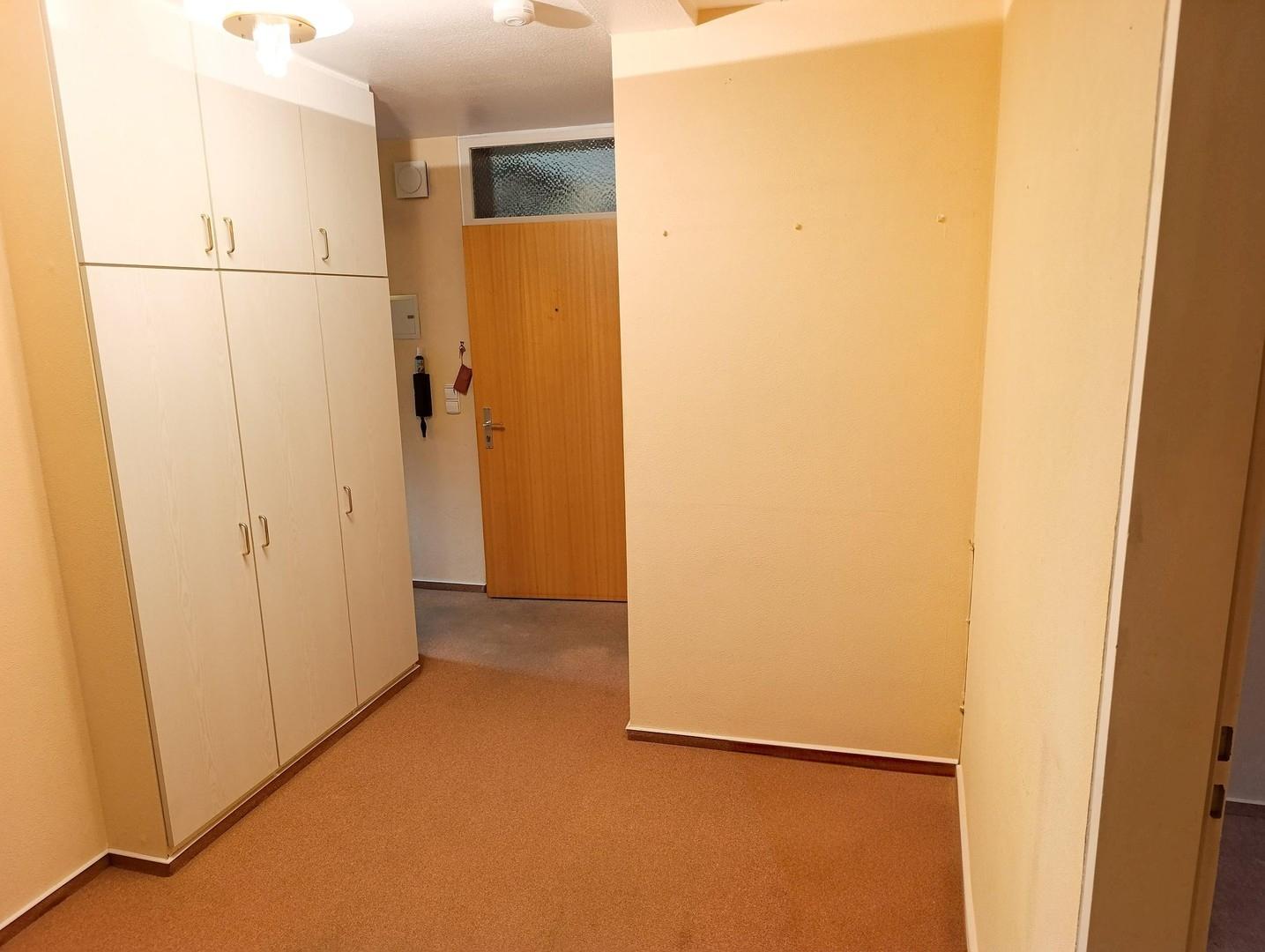 Blick in den Flur v. WZ