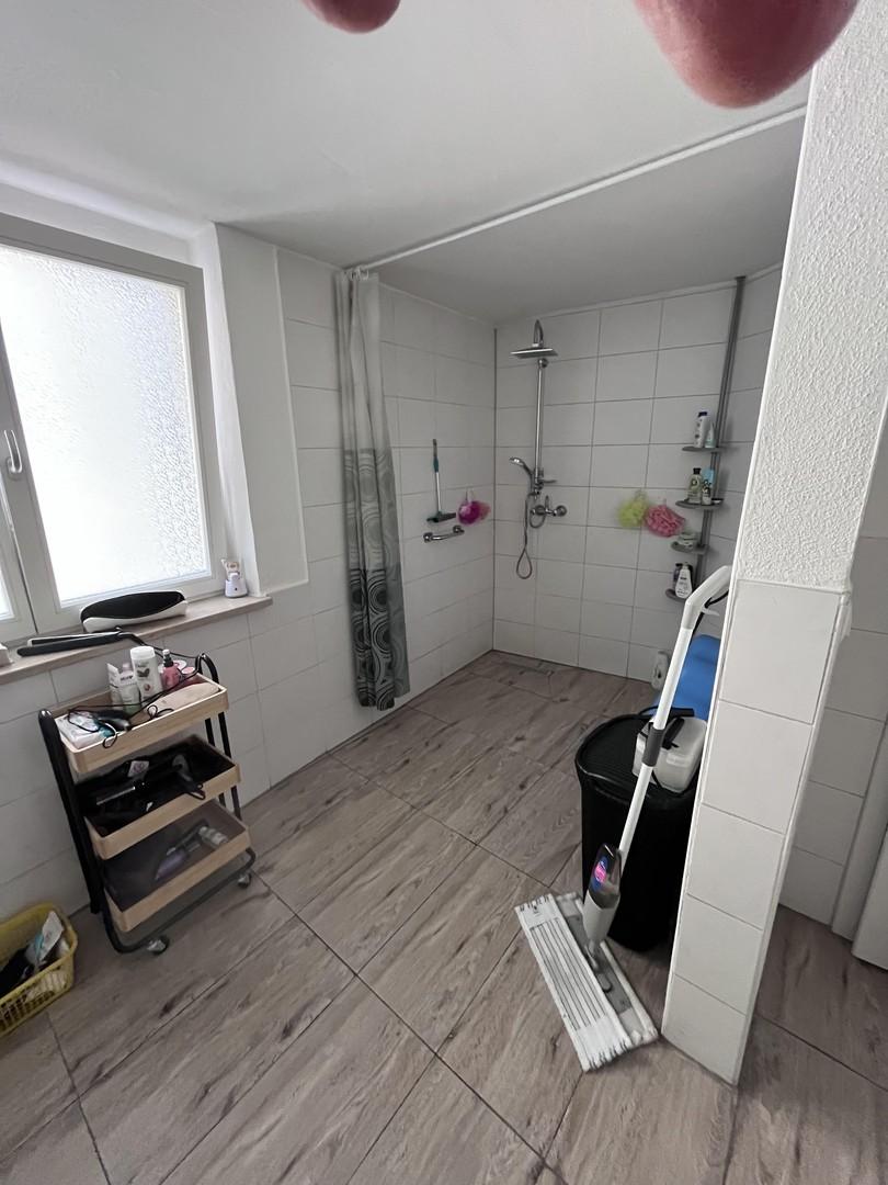 Bad mit Dusche