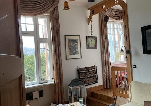Wohnzimmer mit Erker