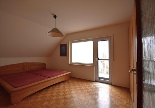 OG Schlafzimmer 1