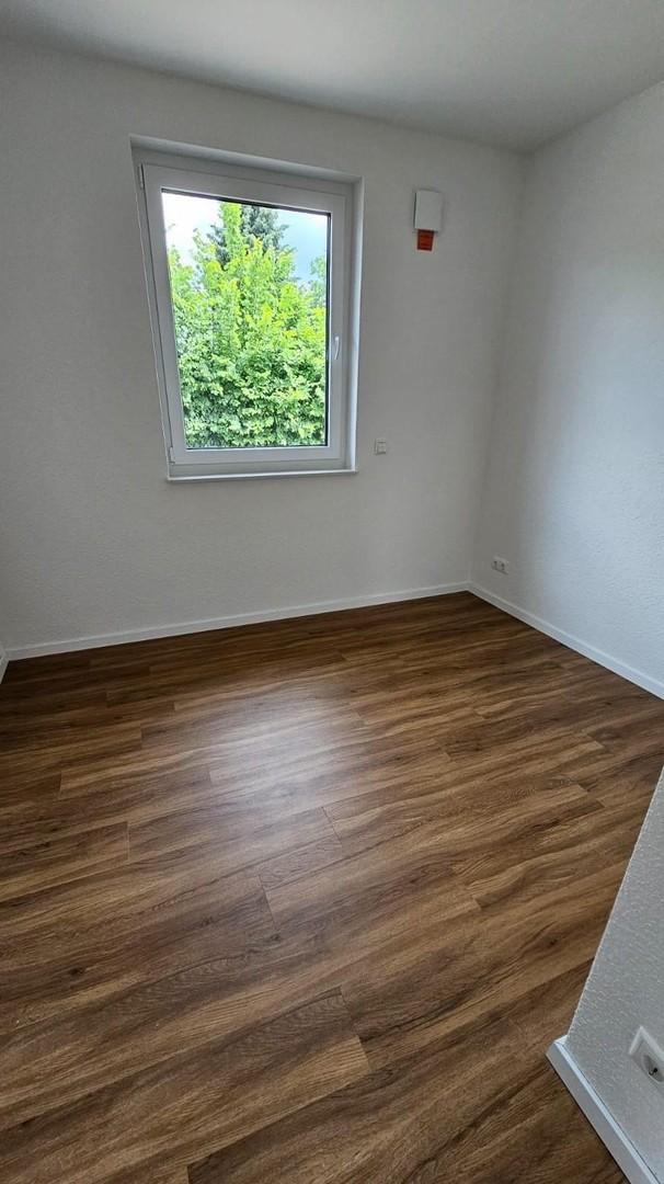 Arbeits-/Gästezimmer EG