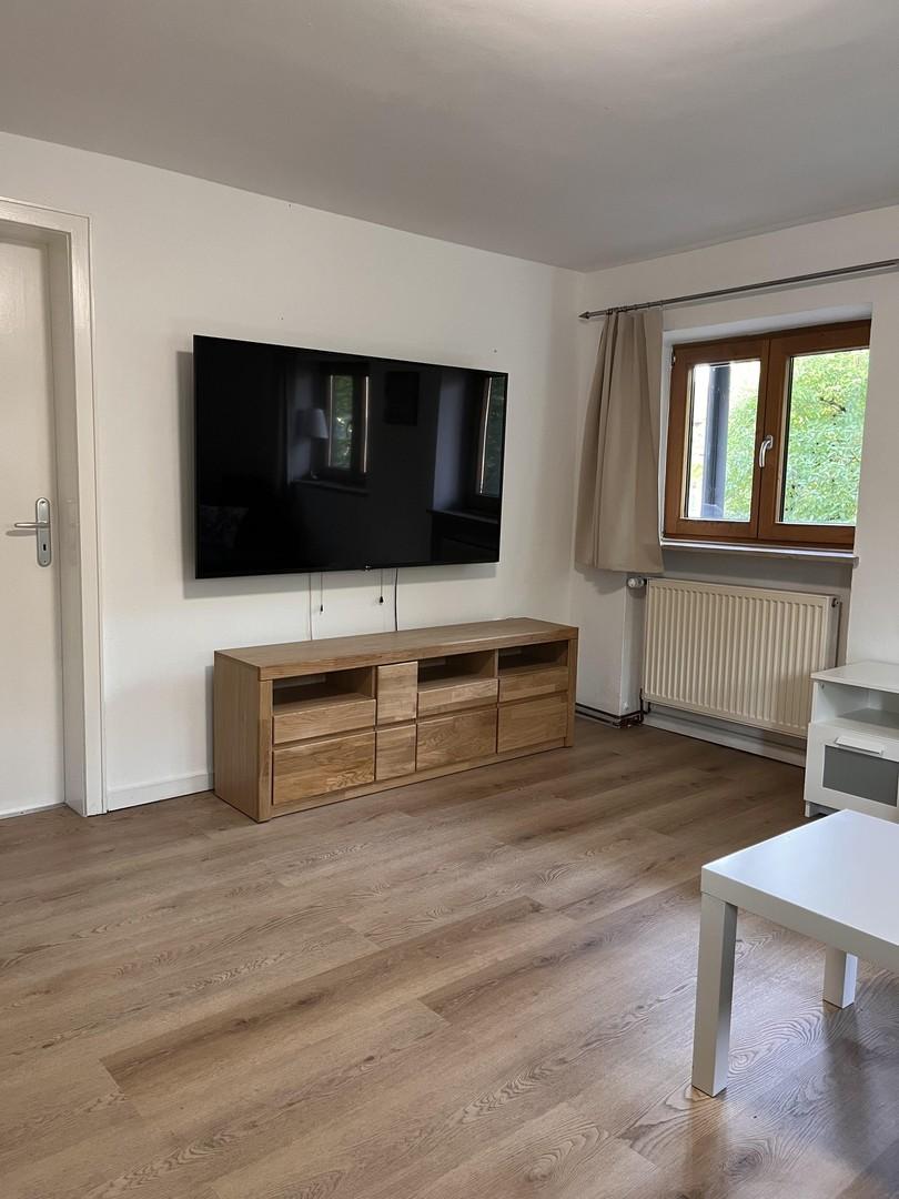 Wohnzimmer links
