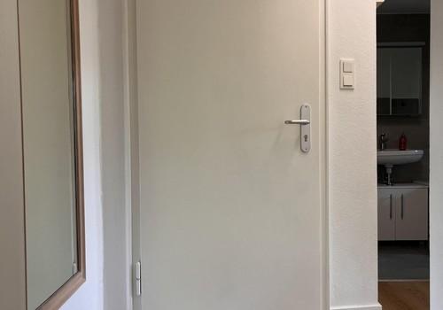 Flur mit Blick zur Haustüre