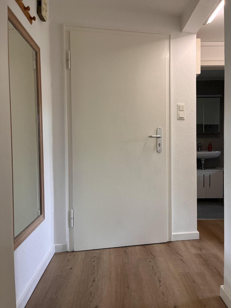 Flur mit Blick zur Haustüre