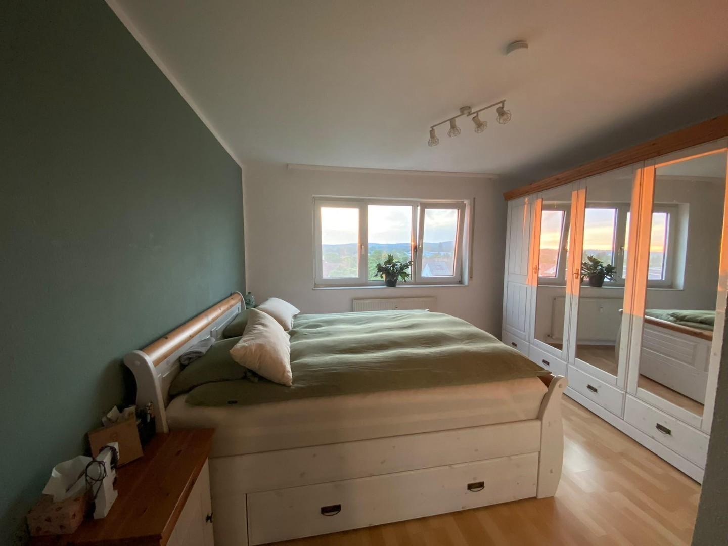 Schlafzimmer Eltern