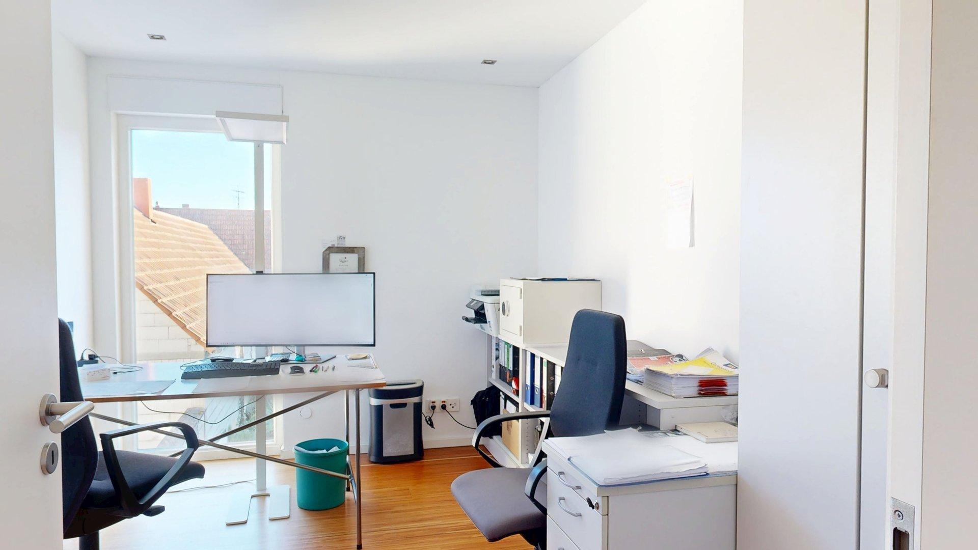 OG Büro-Kinderzimmer