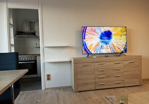 Wohnzimmer mit Eingang  Küche