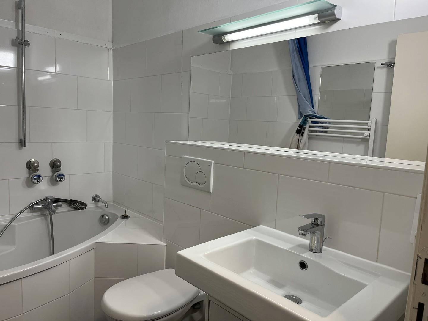 Bad - Waschbecken, WC