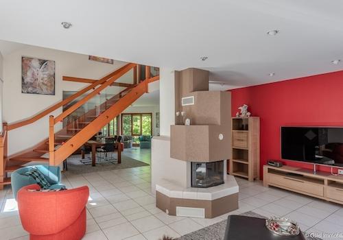 Wohnzimmer mit Blick Richtung Esszimmer