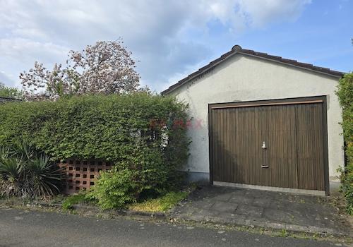 Garage von Straßenseite