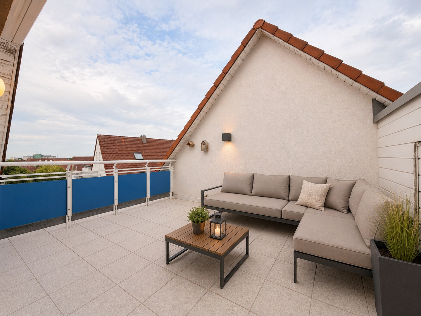 Südterrasse mit Dekobeispiel