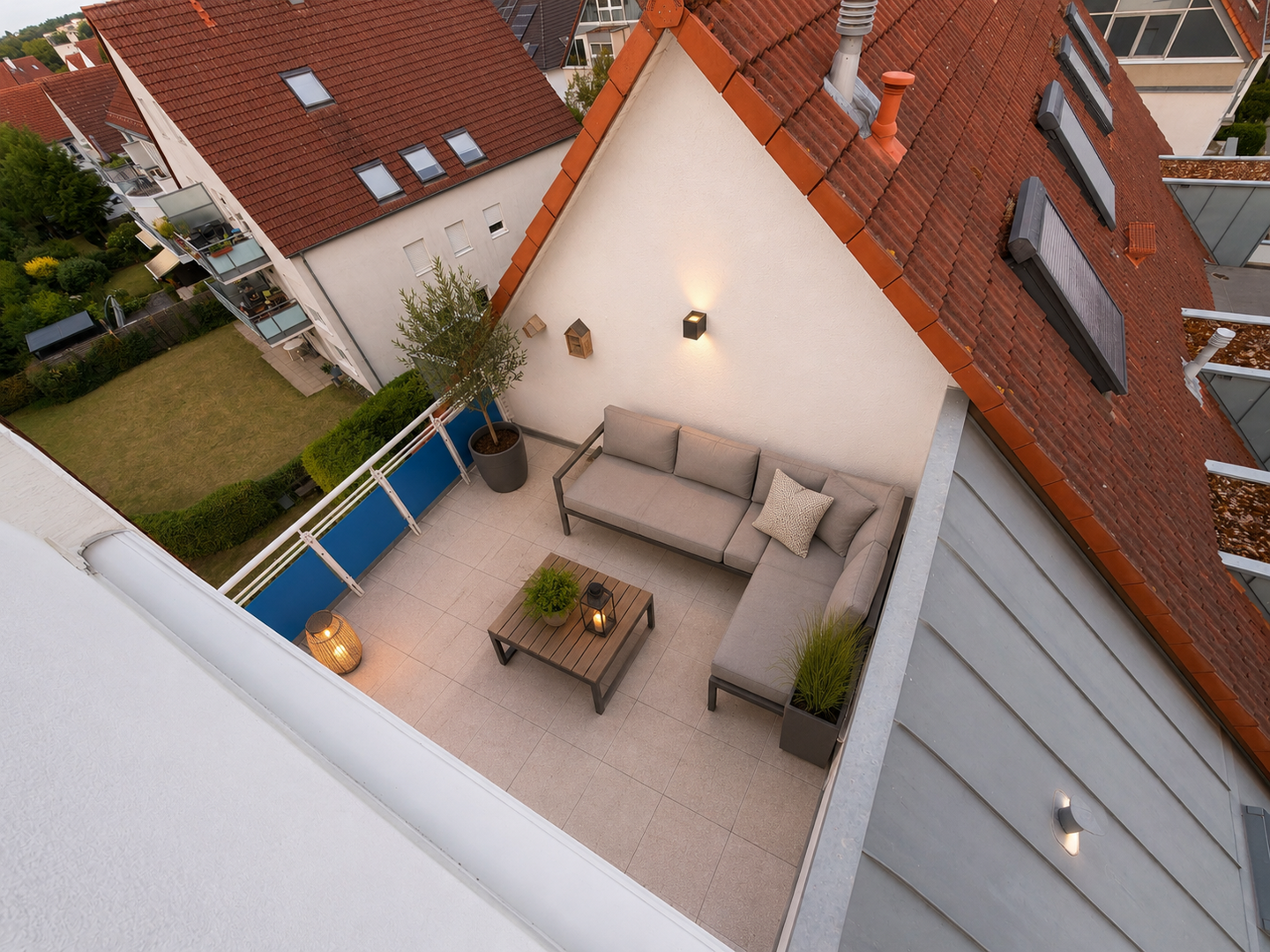 Südterrasse mit Dekobeispiel