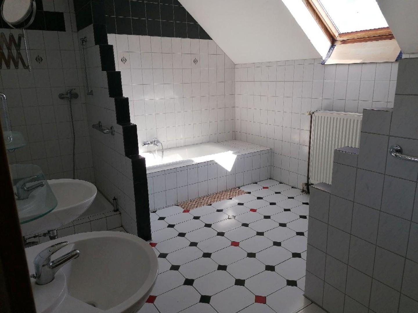 Badezimmer 1