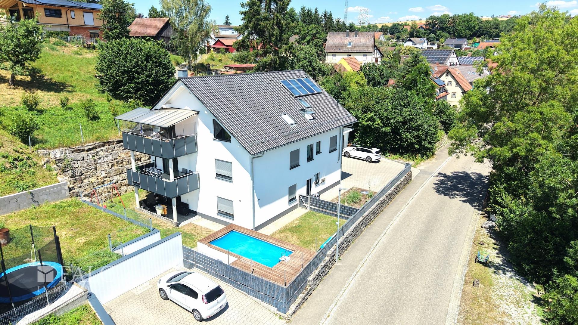 Neubau Hallo!