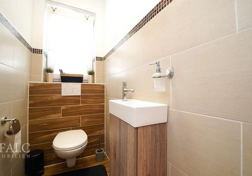 Modernes sep. WC OG